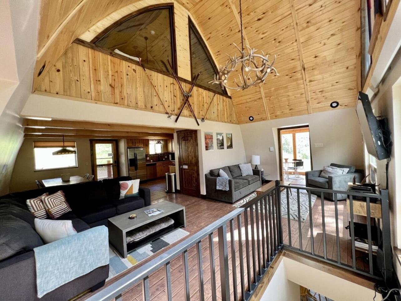 Poncha Creek Mountain Lodge, Near Monarch Mtn サライダ エクステリア 写真