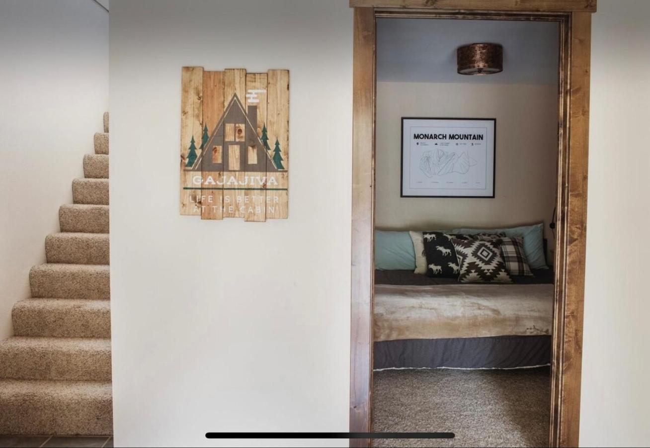 Poncha Creek Mountain Lodge, Near Monarch Mtn サライダ エクステリア 写真
