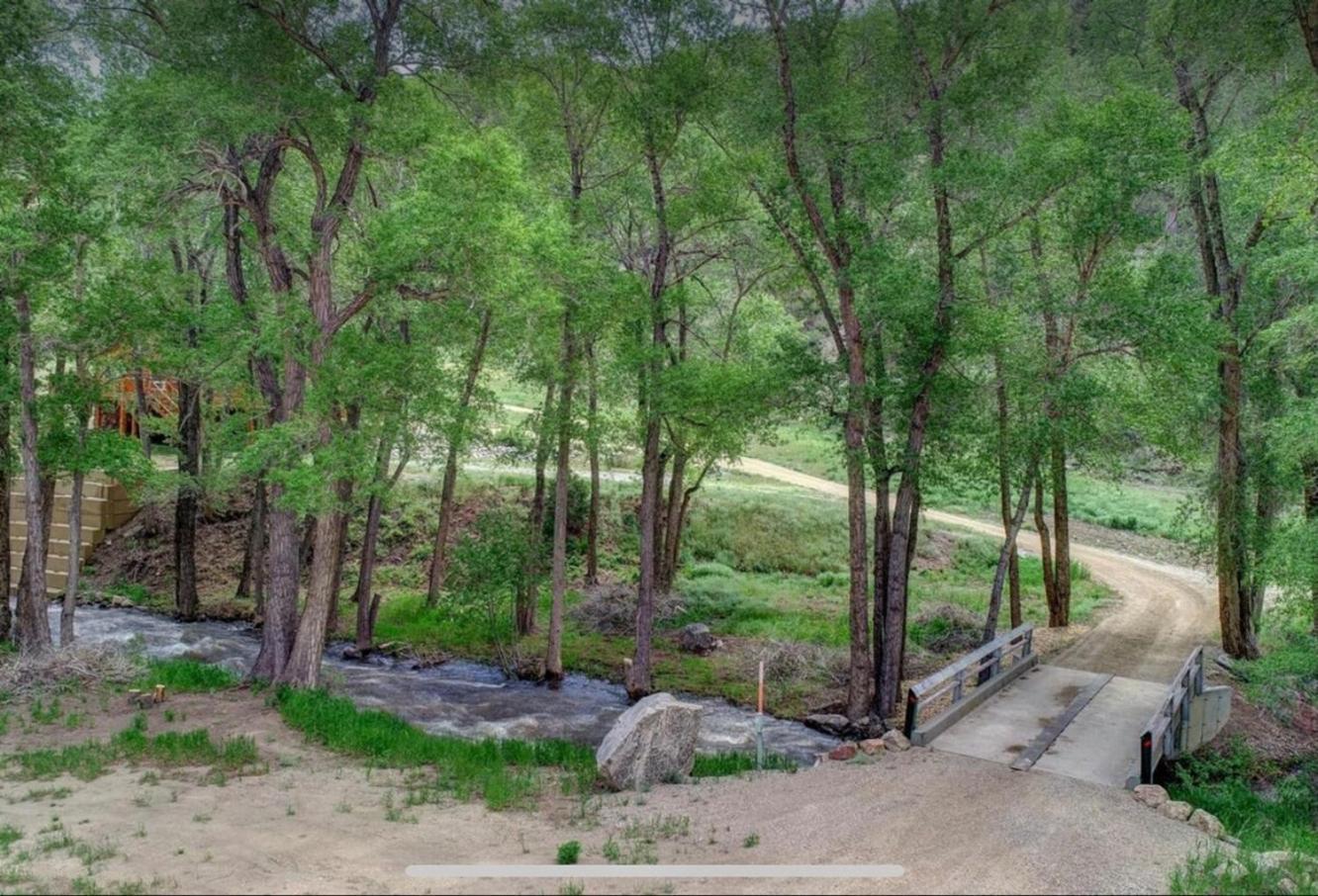 Poncha Creek Mountain Lodge, Near Monarch Mtn サライダ エクステリア 写真